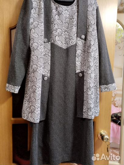 Костюмы женские 52