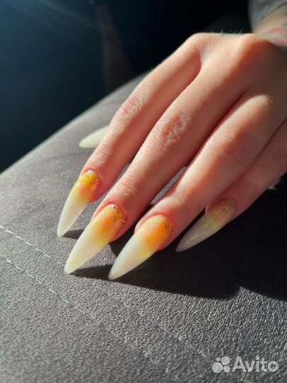 Маникюр левый берег. Салон