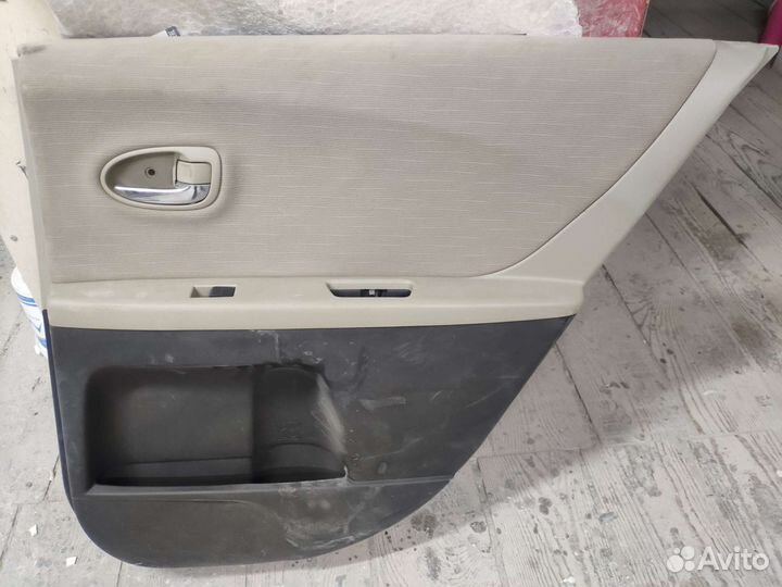 Дверные карты Toyota vitz кузов ksp90