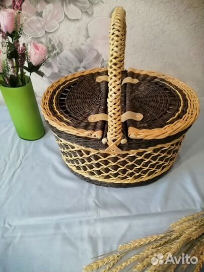 Корзина для пикника плетеная
