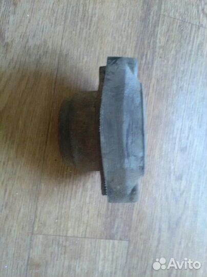 Опора кпп Audi A4 B5