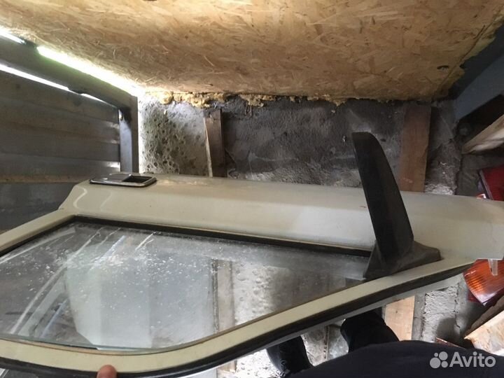 Двери на волгу и рулевая