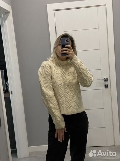 Свитер ручной вязки шерстяной