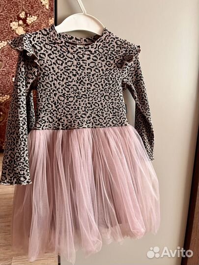 Платье на девочку 98 новое