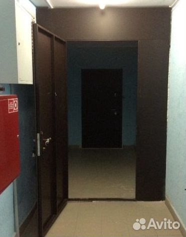 Тамбурная дверь