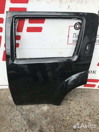 Дверь задняя левая Nissan Pathfinder