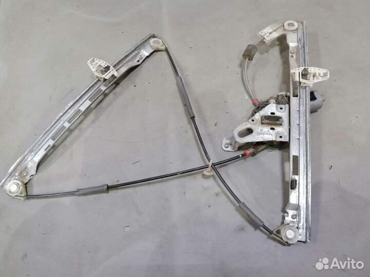 Стеклоподъемник перед левый Peugeot 206 1.4 2008