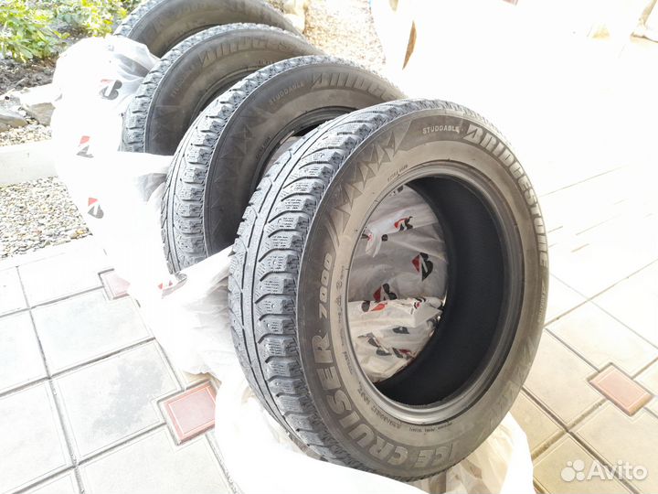 Bridgestone Ice Cruiser 7000 225/65 R17 106T
