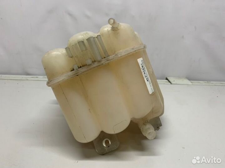 Бачок расширительный Volkswagen Touareg 2 NF 3.0