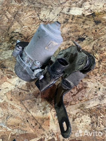 Насос вакуумный Volkswagen Golf 5 1.6 BSE