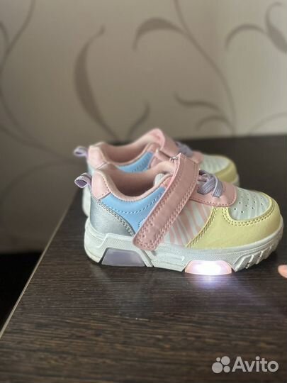 Кроссовки для девочки tombi 22
