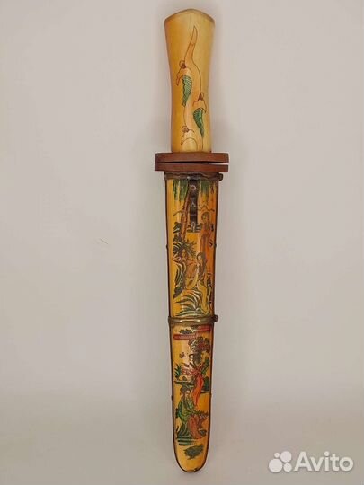 Сувенирный нож из кости