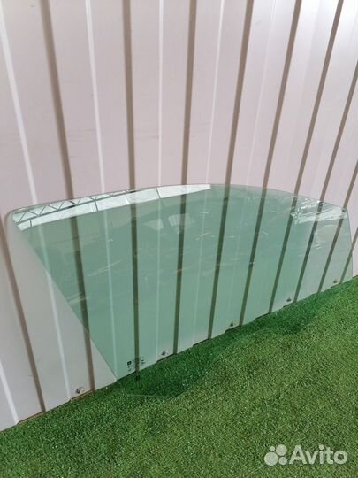 Стекло переднее правое Chevrolet Cruze 2 J400