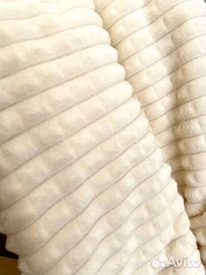 Плед пушистый белый 200х220 см