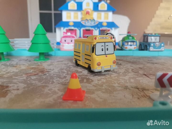 База Робокара Поли