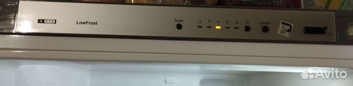 Холодильник Sharp двухкамерный