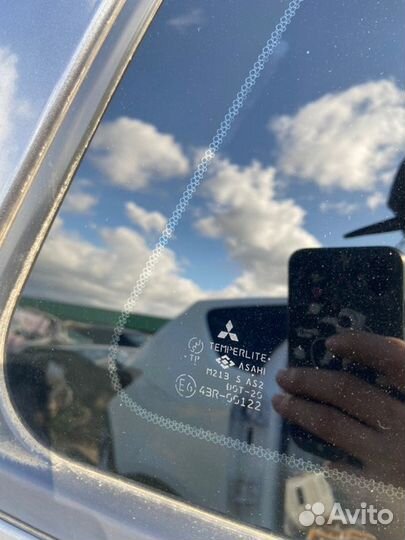 Форточка задняя правая Mitsubishi Outlander CU