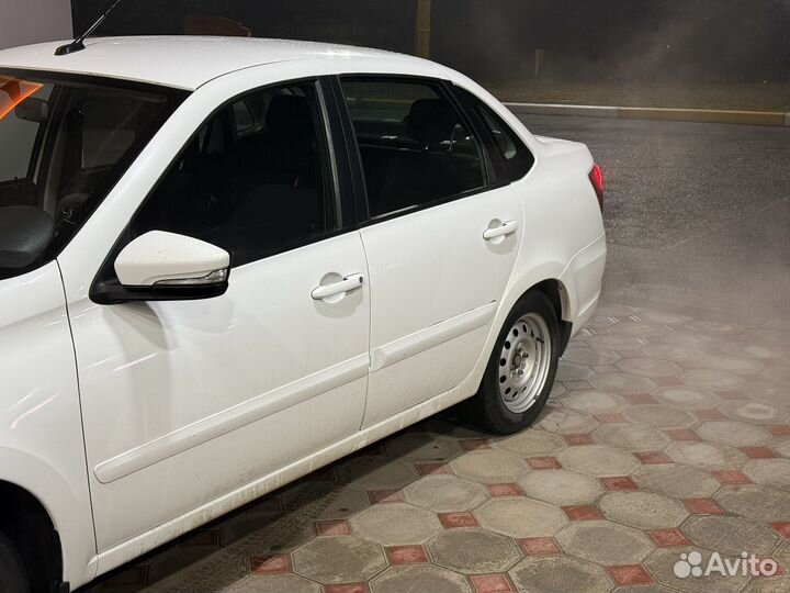 LADA Granta 1.6 МТ, 2021, 180 000 км