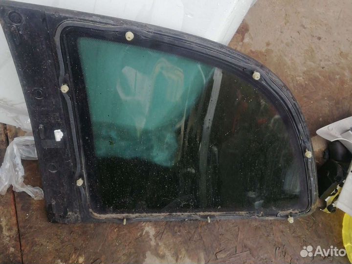 Форточка задняя правая опель зафира А