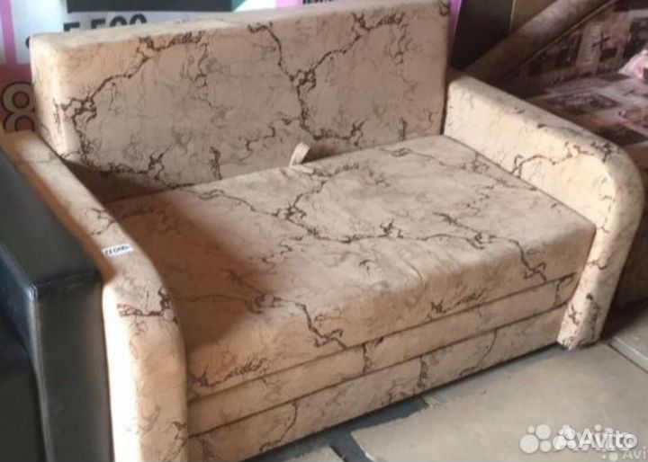 Диван чебурашка