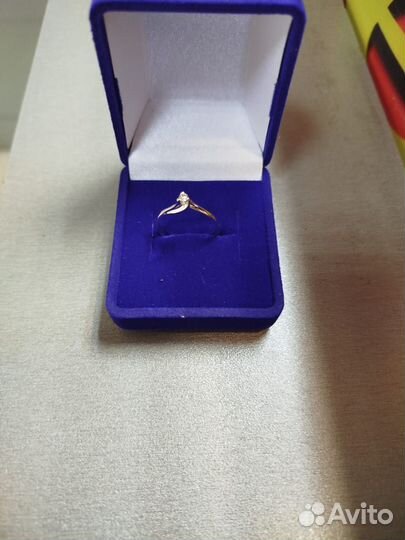 Золотое кольцо женское