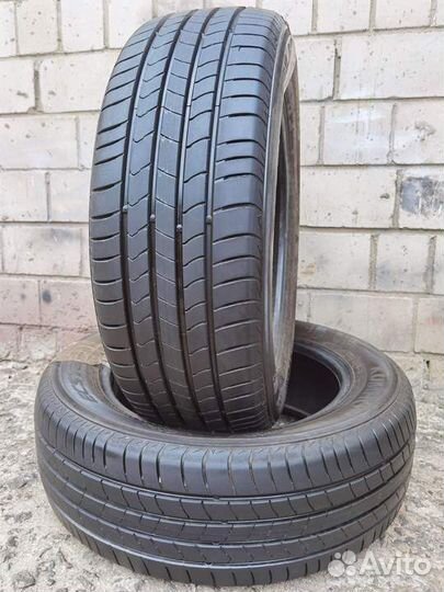 Kumho Ecsta HS51 215/60 R17 96H