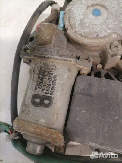 Стеклоподъемник передний правый Mitsubishi Galant