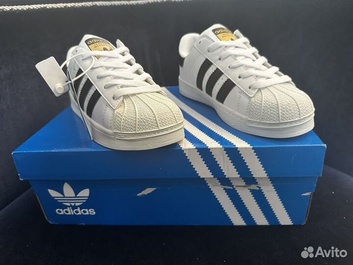 Adidas superstar