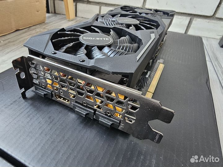 Видеокарта Gigabyte RTX 2080 Super 8Gb