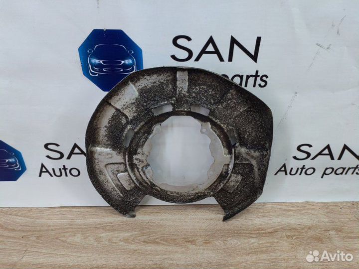 Пыльник тормозного диска Bmw X5 E70 N52B30AF 2009