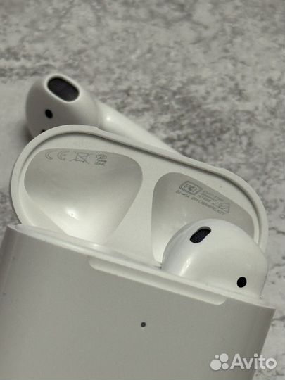 Беспроводные наушники Apple Airpods 2