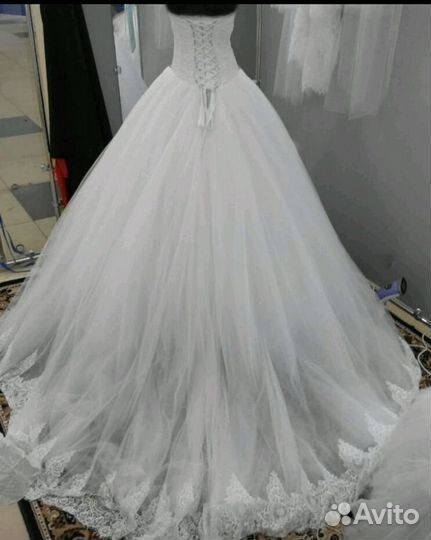 Свадебные платья