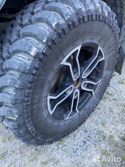 Forward Safari 540 235/75 R15 105