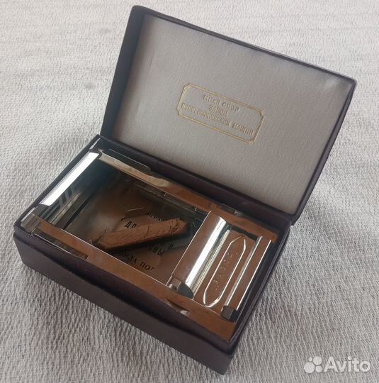 Прибор для точки и правки лезвий безопасных бритв