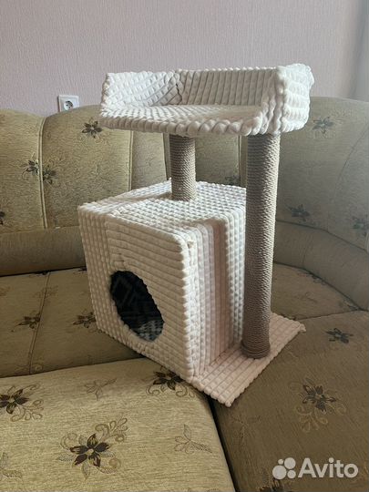 Домик для кошки с когтеточкой