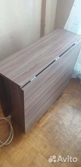 Стол книжка