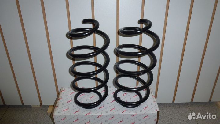 Пружина передняя 1K0 411 105CM