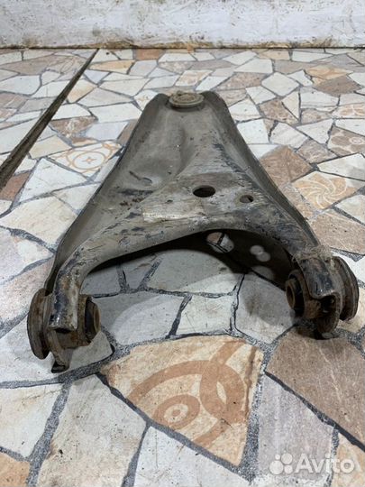 Рычаг передний Renault Logan седан 1.6 K4MC697 (84