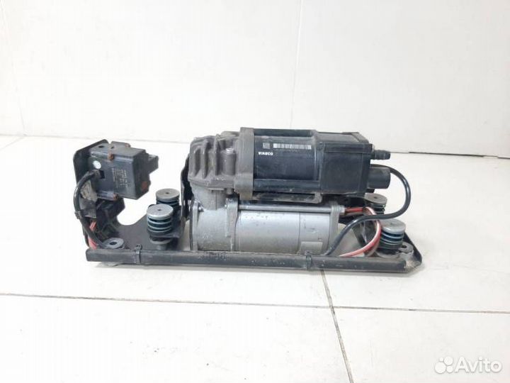 Компрессор пневматической подвески BMW 7-Series F0