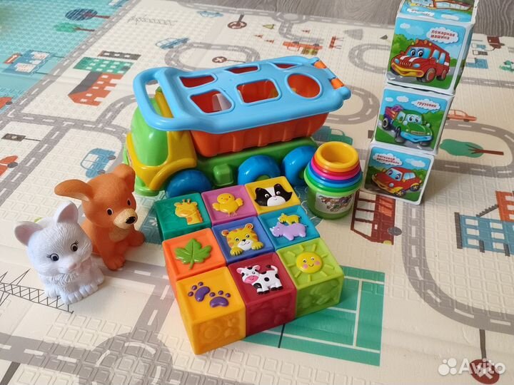 Развивающие игрушки пакетом