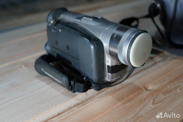 Видеокамеры кассетные JVS, Panasonic