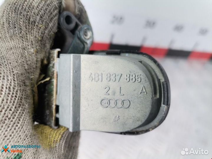 Ручка наружная задняя левая Audi A6 4B/C5 1998