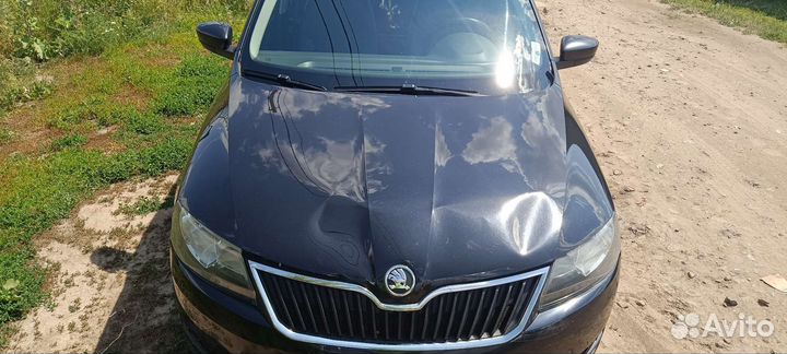 Капот на Skoda rapid 2014 г.в