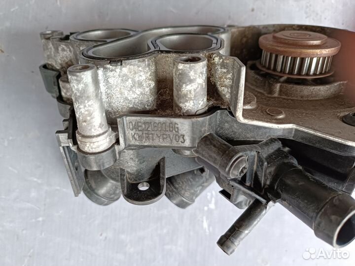 Помпа водяная Skoda Rapid