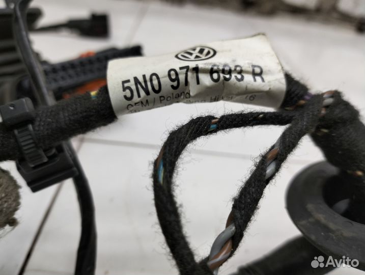 Проводка двери Volkswagen Tiguan 1