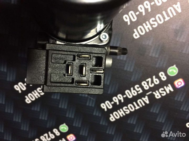 Мотор стеклоочистителя Mercedes-Benz G-Class W463