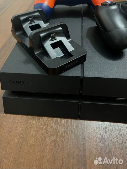 Play station 4 slim