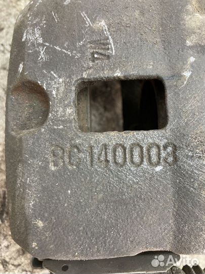 Суппорт тормозной передний левый Hyundai Sonata