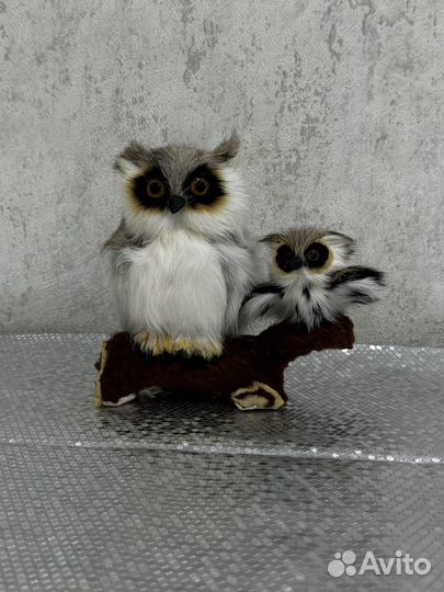 Пушистая сова на ветке статуэтка