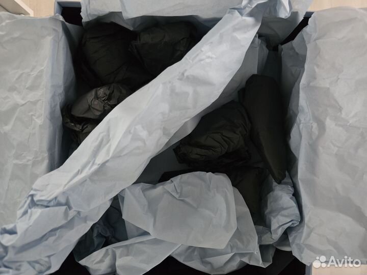 Коробка Prada